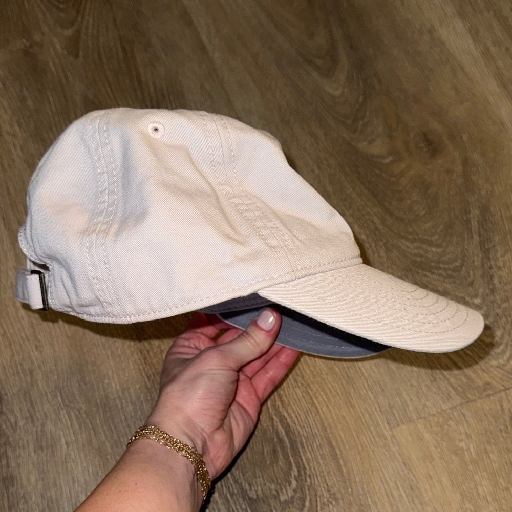 Adidas Light pink Cap with adjustable strap - Picture 5 of 5